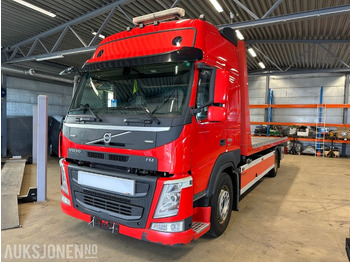Tűzoltóautó VOLVO FM 330