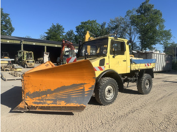 Hóeltakarító gép UNIMOG