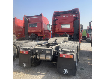 Nyergesvontató Shacman Slightly Used X3000 X5000 (6*4) Semi Truck Head Tractor Head Tipper Head: 5 kép. Nyergesvontató Shacman Slightly Used X3000 X5000 (6*4) Semi Truck Head Tractor Head Tipper Head: 5 kép.
