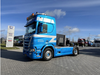 Nyergesvontató SCANIA R 450