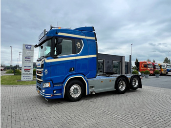 Nyergesvontató SCANIA R 580