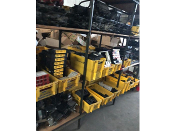 ECU - Teherautó ECU EDC Renault Premium / 02: 2 kép. ECU - Teherautó ECU EDC Renault Premium / 02: 2 kép.