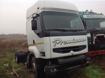 Nyergesvontató RENAULT