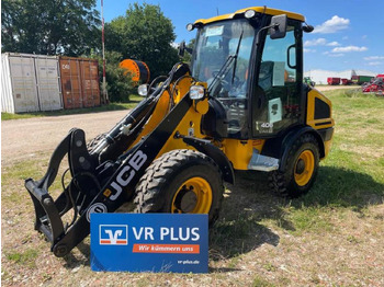 Gumikerekes homlokrakodó JCB 406
