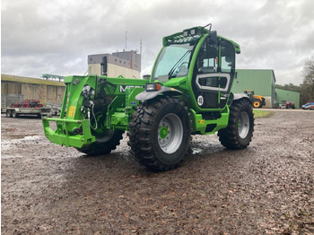 Teleszkópos rakodó Merlo TF 42.7-145: 2 kép. Teleszkópos rakodó Merlo TF 42.7-145: 2 kép.