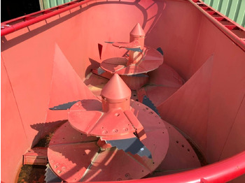 Új Etetőkocsi Strautmann VERTI-MIX1801AKTION: 5 kép. Új Etetőkocsi Strautmann VERTI-MIX1801AKTION: 5 kép.