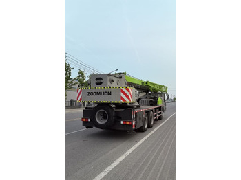 Autódaru Zoomlion ZTC250: 2 kép. Autódaru Zoomlion ZTC250: 2 kép.