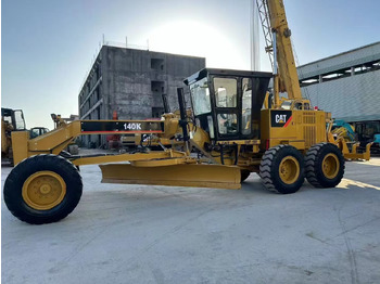 Gréder CATERPILLAR 140K