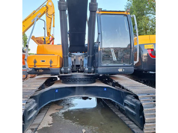 Gumikerekes kotró Hyundai 350LVS  excavator: 5 kép.