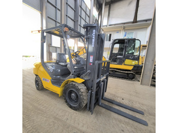Dízel targonca Komatsu FD30 Forklift: 2 kép.