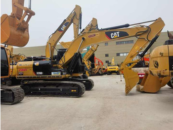 Lánctalpas kotró Made in japan 20 ton caterpillar used cat excavator cat320d2 excavator used komatsu excavator for sale: 5 kép.