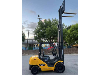 Dízel targonca New arriver second hand Komatsu FD30 forklift with good performance cheap used forklift for sale: 4 kép.