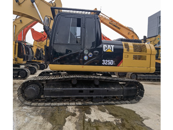 Lánctalpas kotró excavators cat325dl: 5 kép. Lánctalpas kotró excavators cat325dl: 5 kép.
