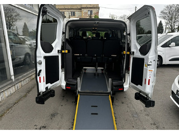 Kisbusz FORD Transit