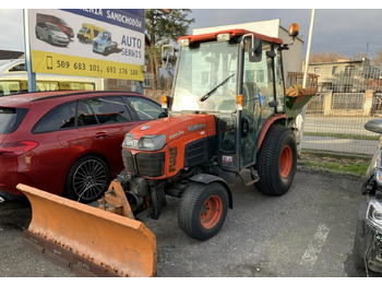 Kommunális traktor KUBOTA