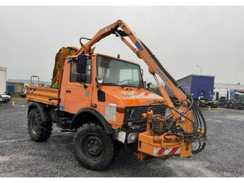 Többcélú/ Speciális jármű UNIMOG