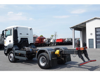 Nyergesvontató MAN TGS 18.420 / 4X4 /  RAMA DŁ. 5,6 M / NAVI / DO Z: 3 kép.