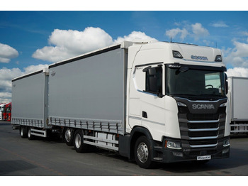 Ponyvás teherautó SCANIA S 450