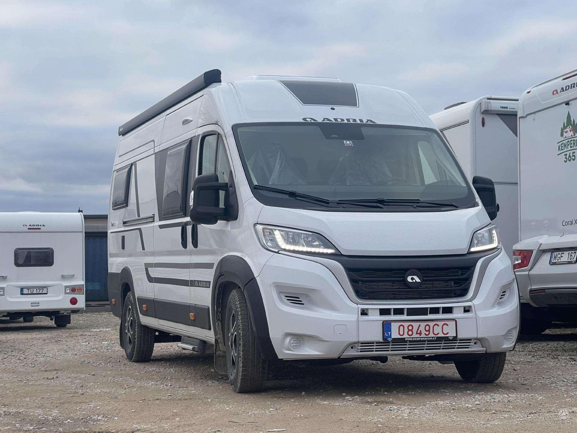 Kempingautó ADRIA Twin