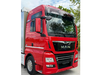 Ponyvás teherautó MAN TGX 26.500 / LIFT / 6X2 / KLIMA POSTOJOWA / 18PALET / E6 / FIRANKA / 18 TON ŁADOWNOŚĆ / WINDA / NISKI PRZEBIEG / JEDEN WŁAŚCICIEL / PODWIESZANA OŚ: 5 kép.