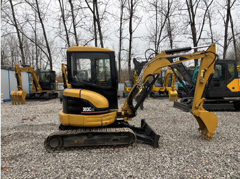 Minikotró CATERPILLAR 303CR