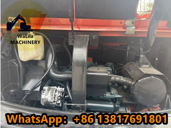 Minikotró KUBOTA KX175-5: 3 kép. Minikotró KUBOTA KX175-5: 3 kép.