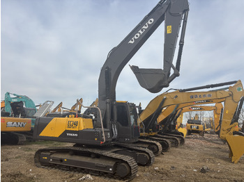 Lánctalpas kotró Volvo EC 240: 5 kép.