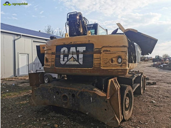 CAT M 318 D lízing CAT M 318 D: 4 kép. CAT M 318 D lízing CAT M 318 D: 4 kép.