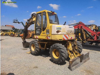 Minikotró Komatsu PW 95: 5 kép.