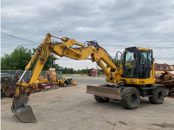 Gumikerekes kotró KOMATSU PW118