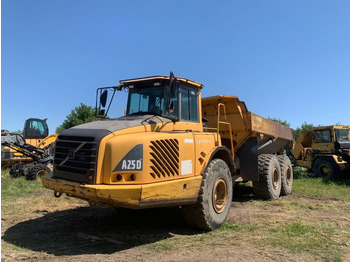 Csuklós dömper VOLVO A25D