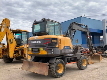 Gumikerekes kotró Volvo EW 60 E: 4 kép.