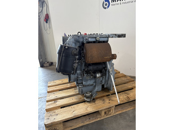 Motor Deutz F2L: 4 kép. Motor Deutz F2L: 4 kép.