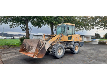 Gumikerekes homlokrakodó KOMATSU