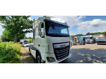 Nyergesvontató DAF XF 106 460