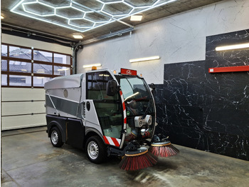 Utcaseprő gép BUCHER