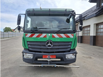Utcaseprő gép MERCEDES-BENZ Atego 1523 Zamiatarka Kehrmaschine Schmidt SK600 Karcher 2 Motoren Euro 6 PM10 Rura Do Liści: 2 kép. Utcaseprő gép MERCEDES-BENZ Atego 1523 Zamiatarka Kehrmaschine Schmidt SK600 Karcher 2 Motoren Euro 6 PM10 Rura Do Liści: 2 kép.