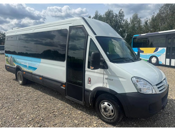 Minibusz IVECO Daily