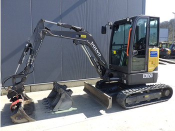 Minikotró VOLVO ECR25D