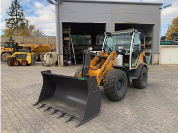 Gumikerekes homlokrakodó LIEBHERR L 506