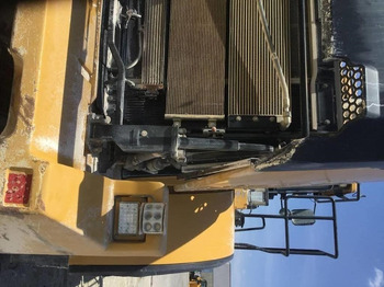 Gumikerekes homlokrakodó CAT 972 K: 5 kép. Gumikerekes homlokrakodó CAT 972 K: 5 kép.