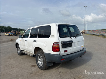 Terepjáró/ SUV TOYOTA Land Cruiser