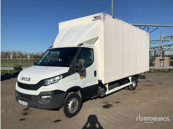 Dobozos felépítményű teherautó IVECO Daily