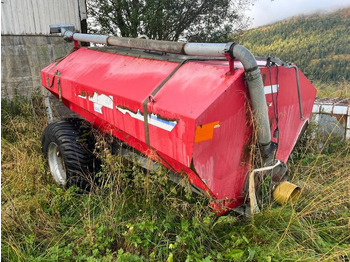 Szippantó tartálykocsi GB 4.8 Guffen Fertilizer Spreader: 2 kép.