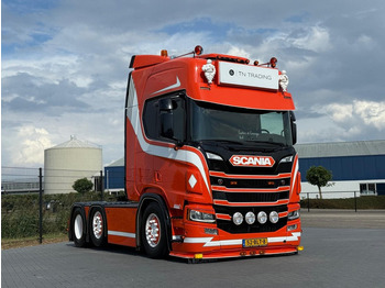 Nyergesvontató SCANIA R 500