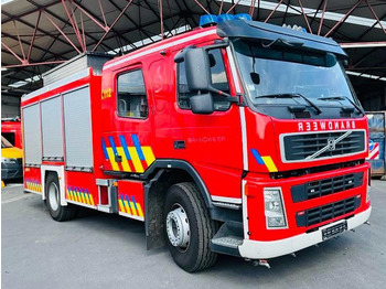 Tűzoltóautó Volvo FM9: 2 kép. Tűzoltóautó Volvo FM9: 2 kép.
