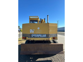 CAT 206 B FT + SCHAUFELN 2X GR. lízing CAT 206 B FT + SCHAUFELN 2X GR.: 4 kép.