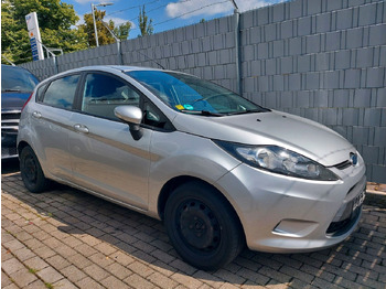Autó FORD