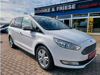 Kisbusz FORD