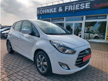 Autó HYUNDAI